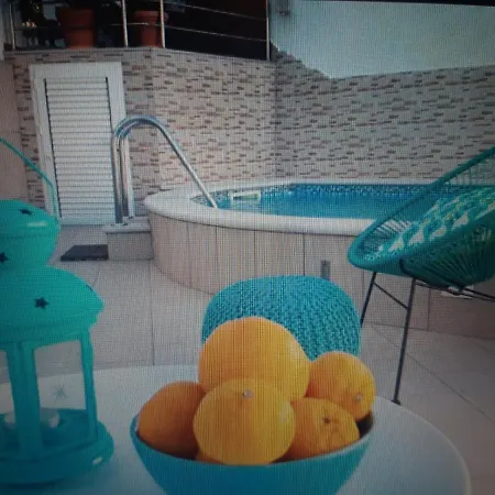 Apartments Villa Holiday شقة بولا