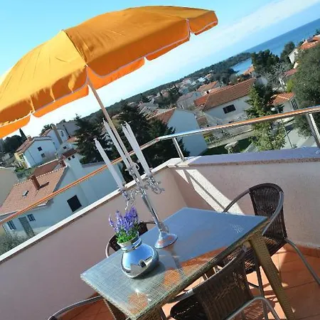 Apartments Villa Holiday Apartment *