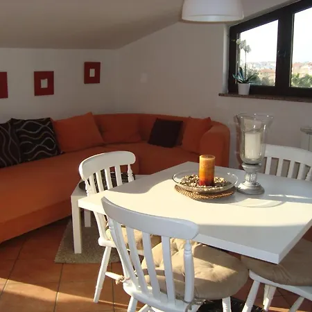 Apartments Villa Holiday Apartment *