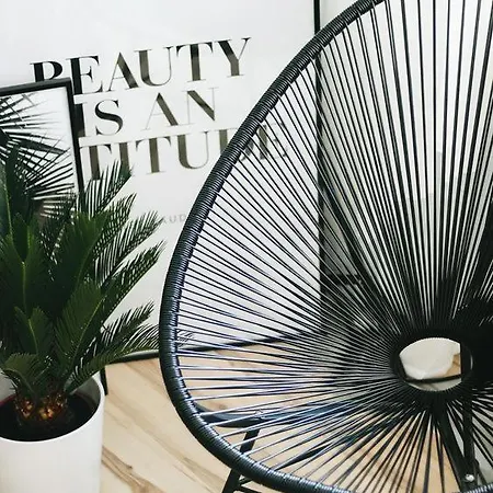 Apartments Villa Holiday شقة *