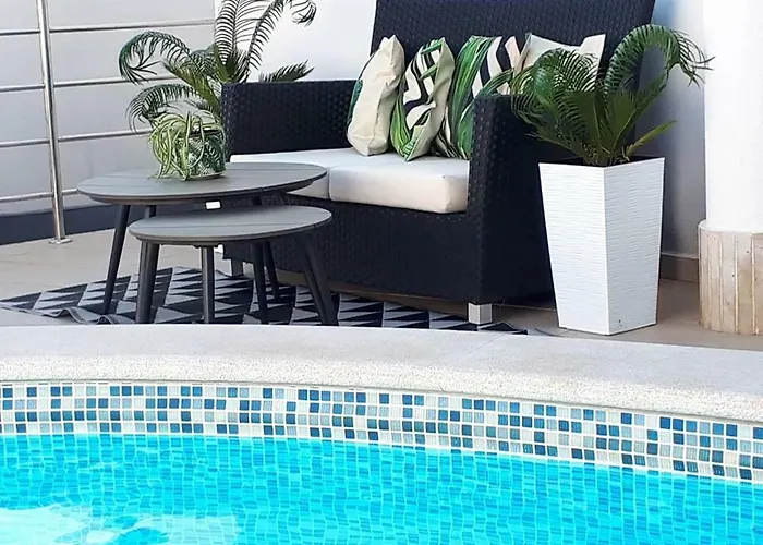 Апартаменты Apartments Villa Holiday *