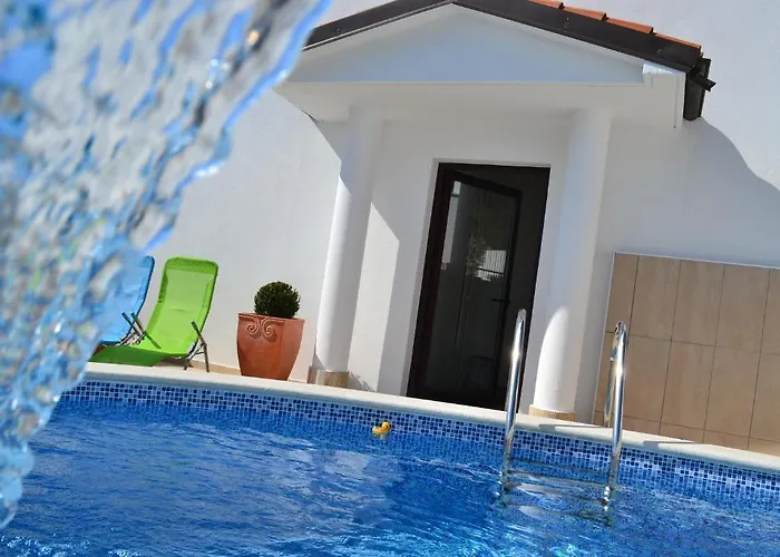 Apartments Villa Holiday Póla