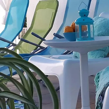 Apartments Villa Holiday شقة